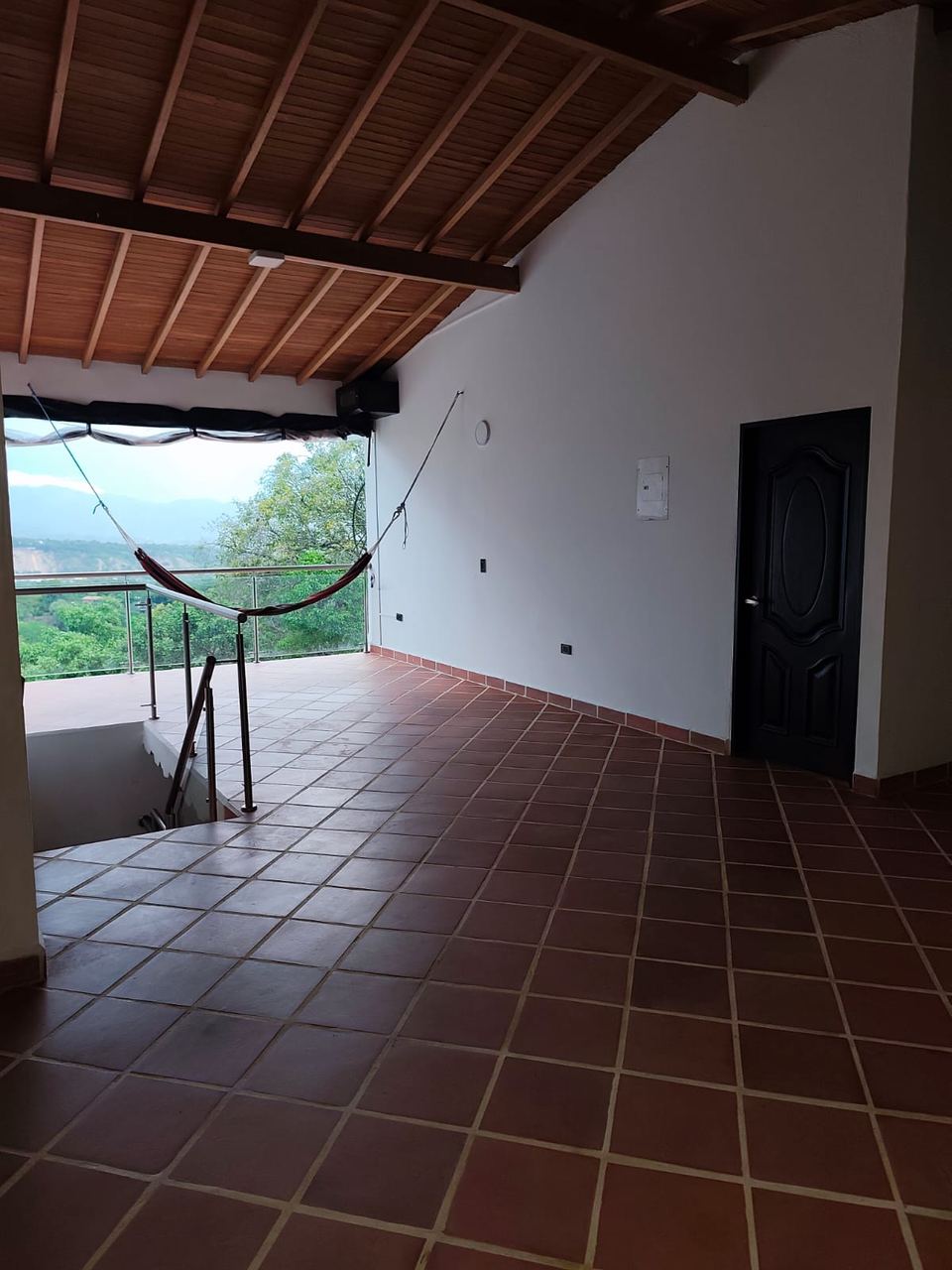 Interior de la Finca La Gloria, zona de servicios